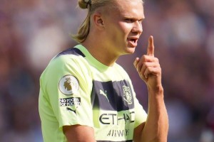  美因茨中场核心梅开二度，率队击败沙尔克04重返正轨  