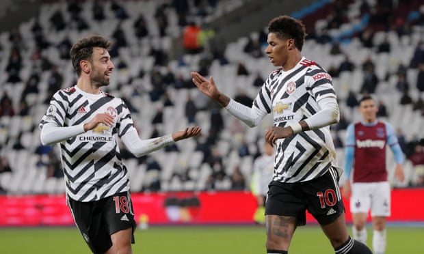  曼城客场逆转取胜，英超卫冕之路再添胜绩