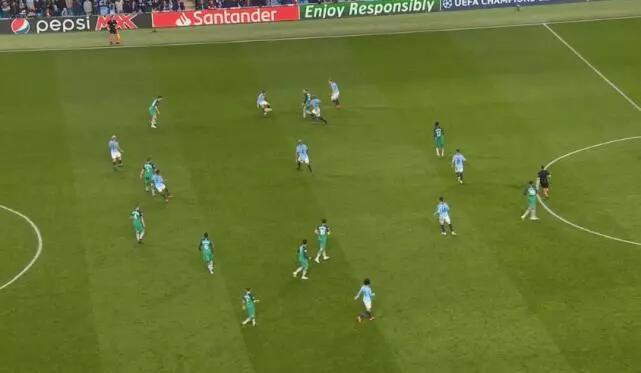 云博体育官网- 英超VAR引争议，关键判罚多次左右比赛走势