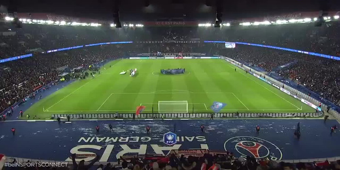  斯特拉斯堡主场草皮遭暴雨破坏，比赛延期引争议  